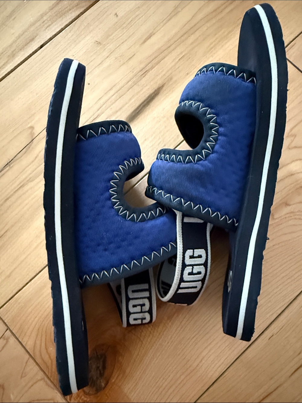 Toddler Ugg Lennon sling back - Picture 4 of 4